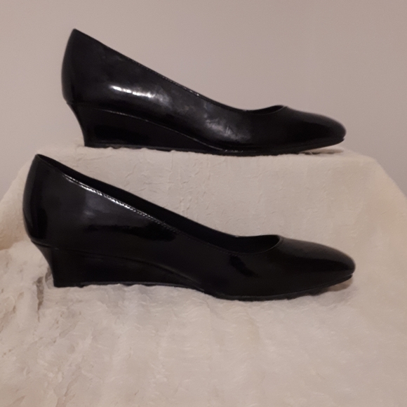 ⭐Host Pick⭐ - Picture 6 of 7